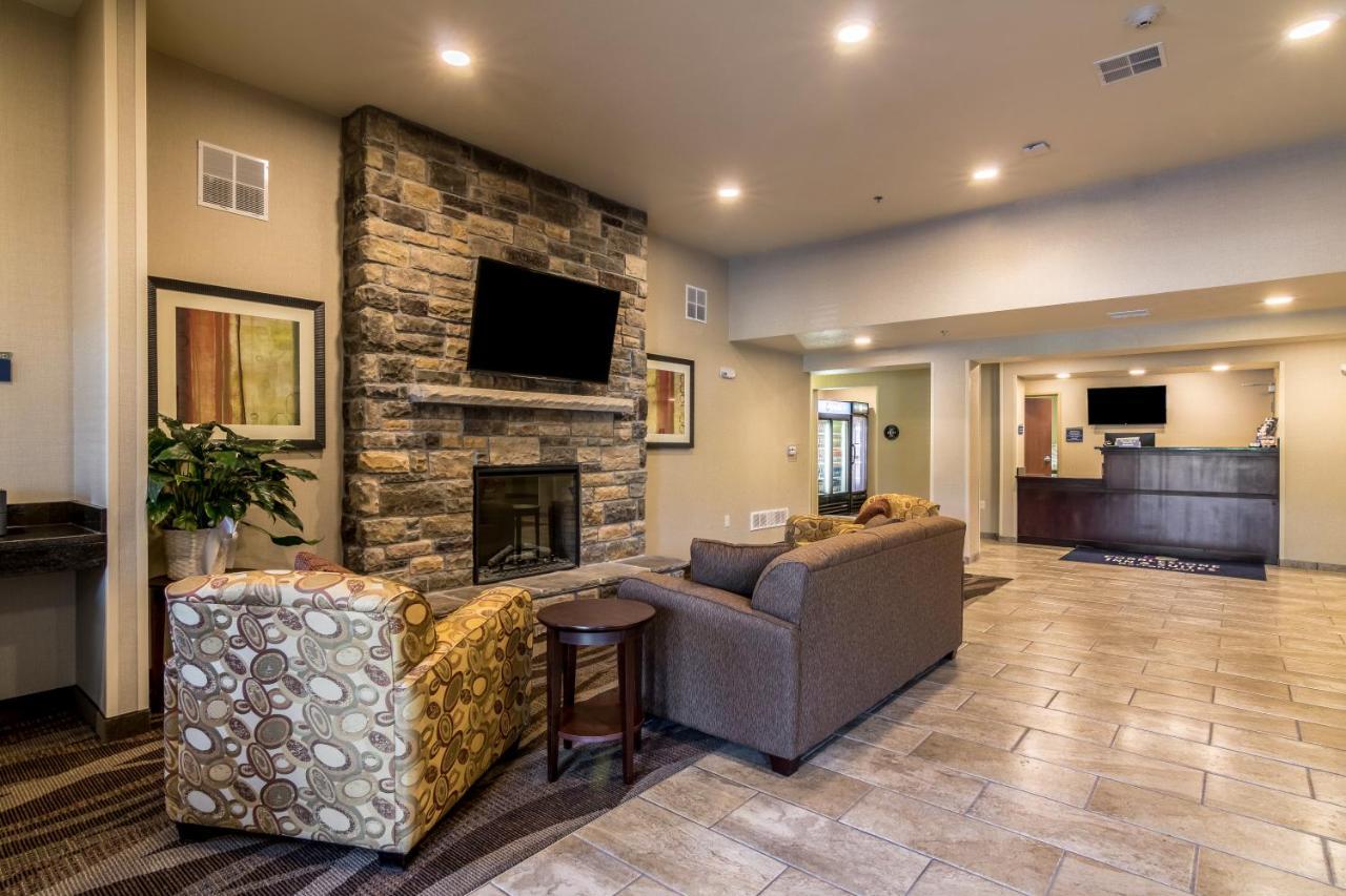Cobblestone Inn & Suites - Barron 外观 照片