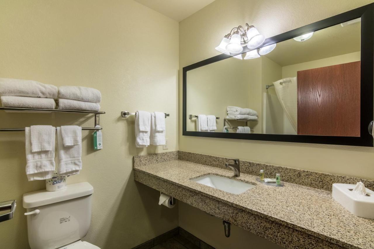 Cobblestone Inn & Suites - Barron 外观 照片